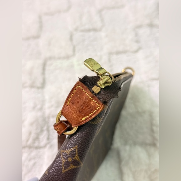 Louis Vuitton Pochette Accessory Pouch Brown Leather - Picture 11 of 14